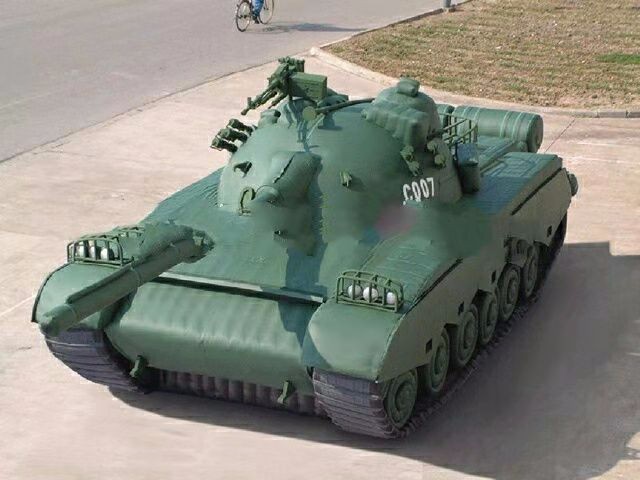 化州军用充气坦克车